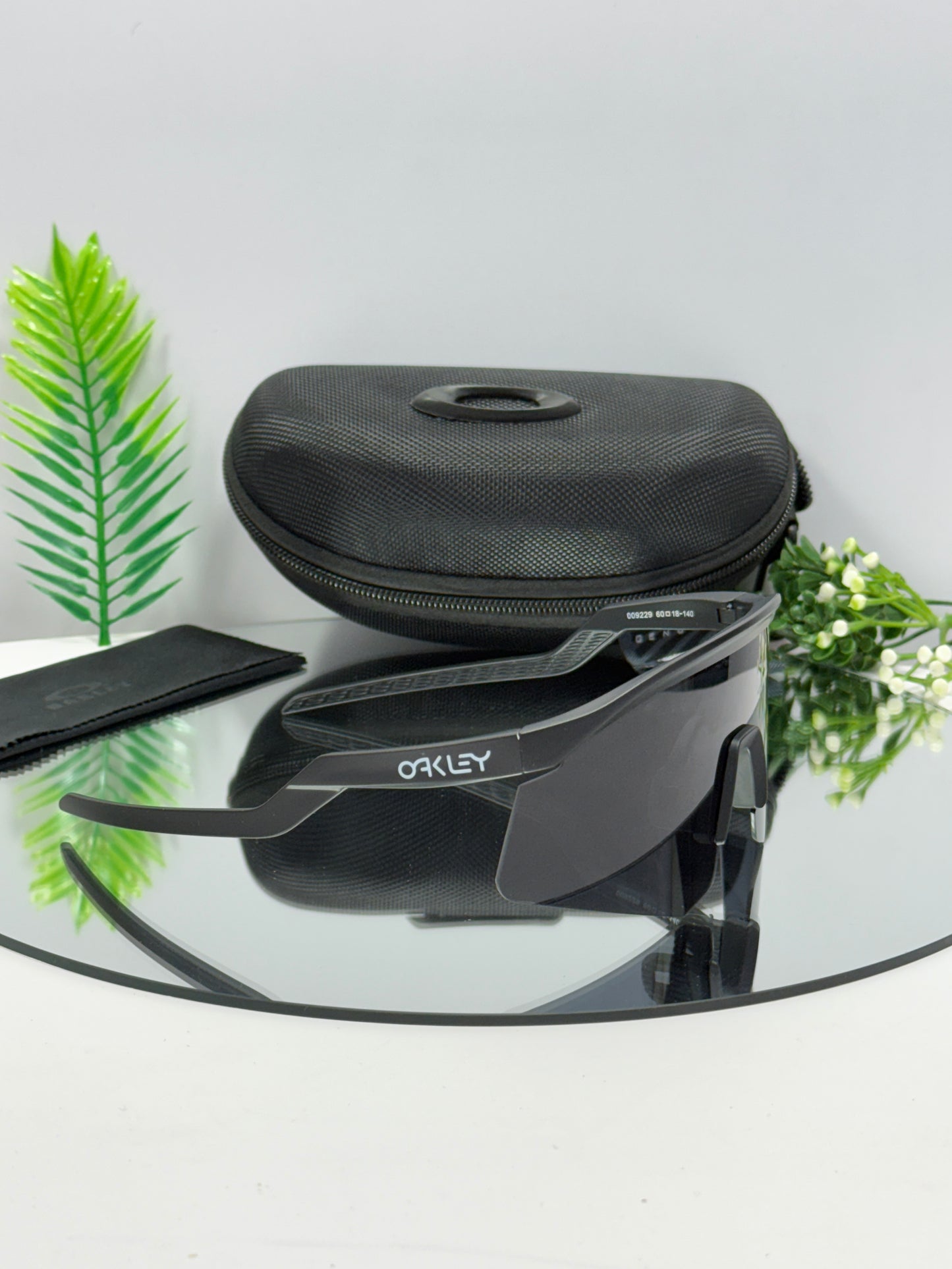 Oakley Hydra Sports ( Black & Black )